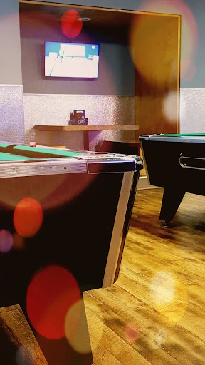 Sidelines Sports Grill Ltd photo 1